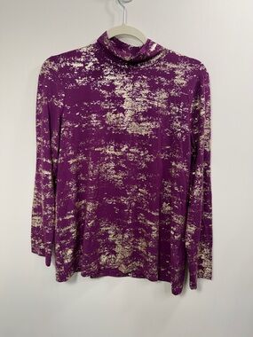 Chico’s Touch of Cool text Foil mock Tee top size medium.NWT.Purple gold